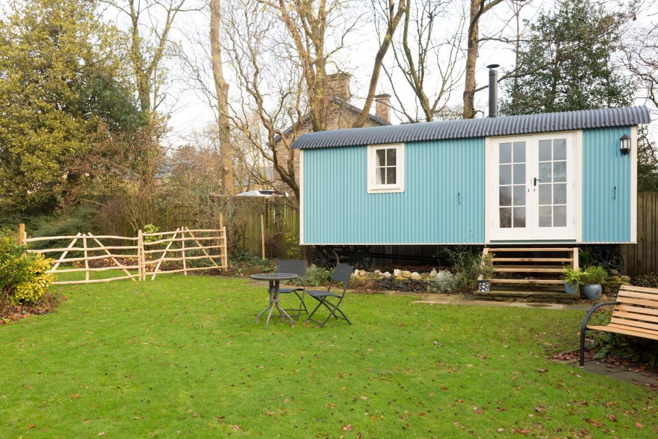 The Bailey Shepherd'S Hut And Holiday Cottage Скиптон Экстерьер фото
